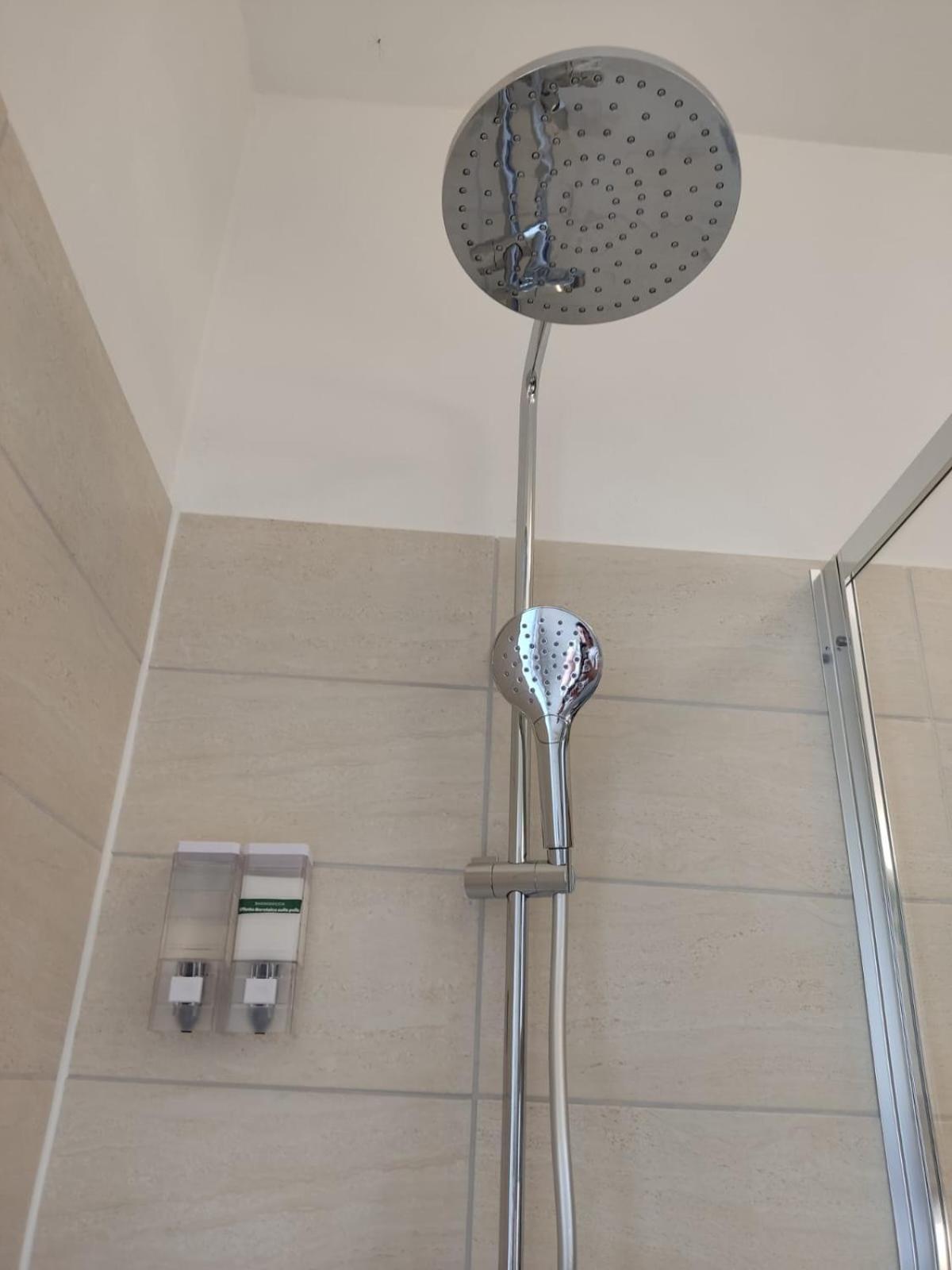 Tirano Express Luxury Apartments Εξωτερικό φωτογραφία